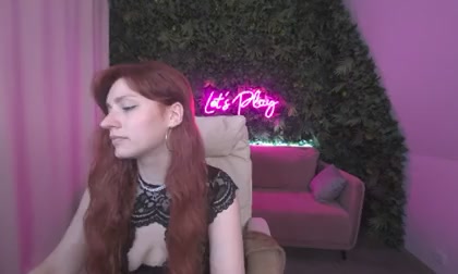 VikkyLoveRed