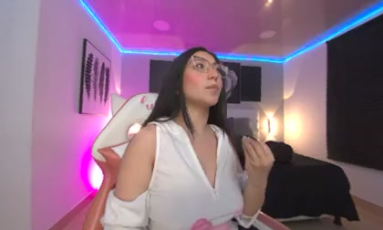 Lucy_neil