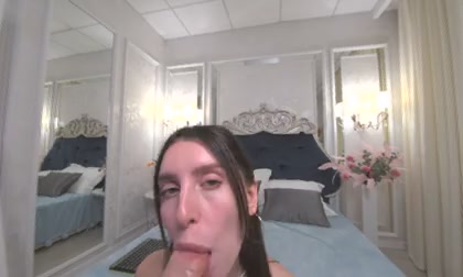 Ariana_Petite