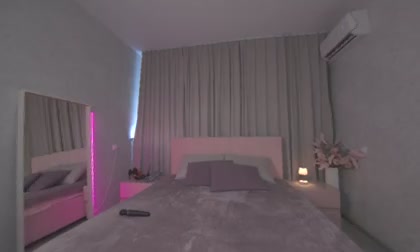 Ariana_Petite