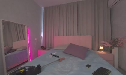 Ariana_Petite