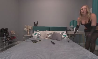 WoW__JuliaBlonde