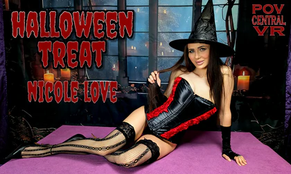 Nicole Love: Halloween Treat