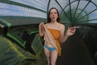 Aloralux Smoke on the bridge VR porn