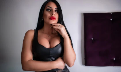 Mistress Sonnya - Be A Nice Dog And Kneel