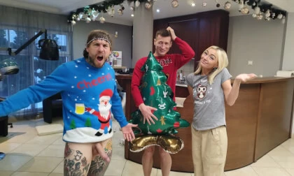 Chloe Temple Christmas VR Part Two - Boyfriend Catches Perfect Body Blonde Cheating