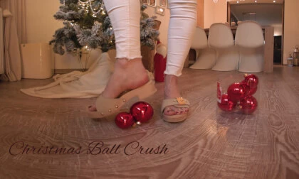 Christmas Ball Crush