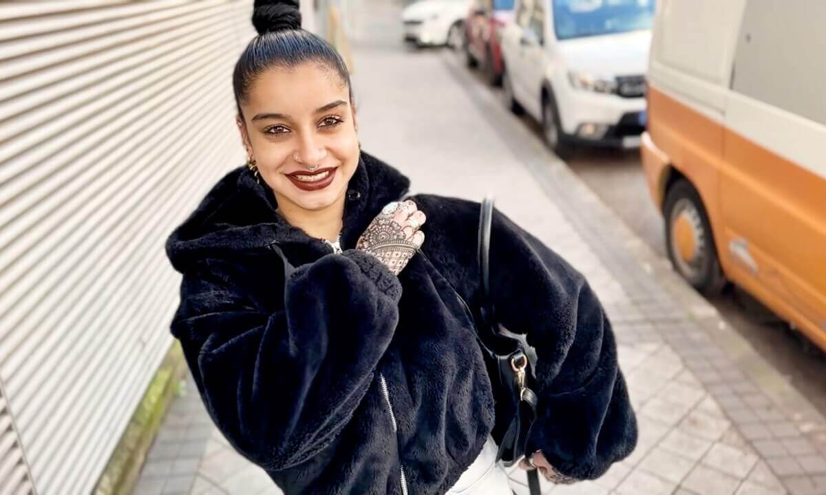 Putalocura - arab girl caught on the street