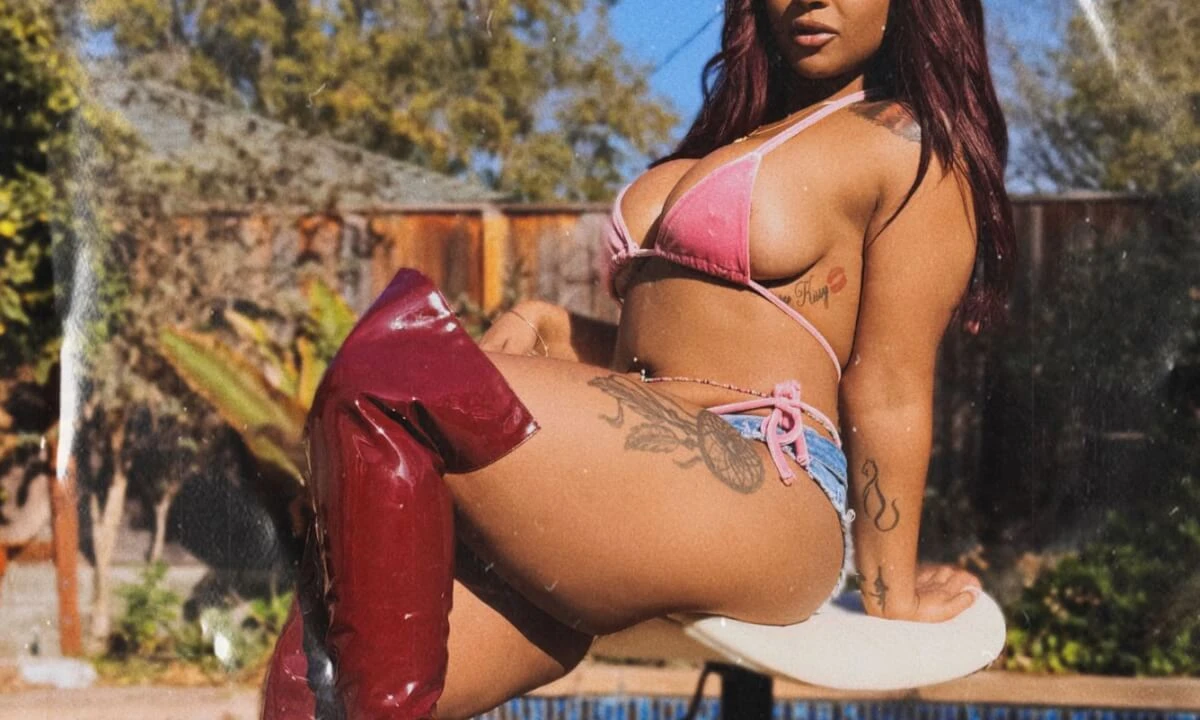 Sexy Lesbian Dildo Play