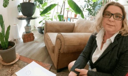 Stepmom Helps You Study
