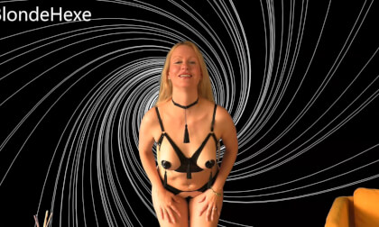 Blonde Babe Talks Dirty