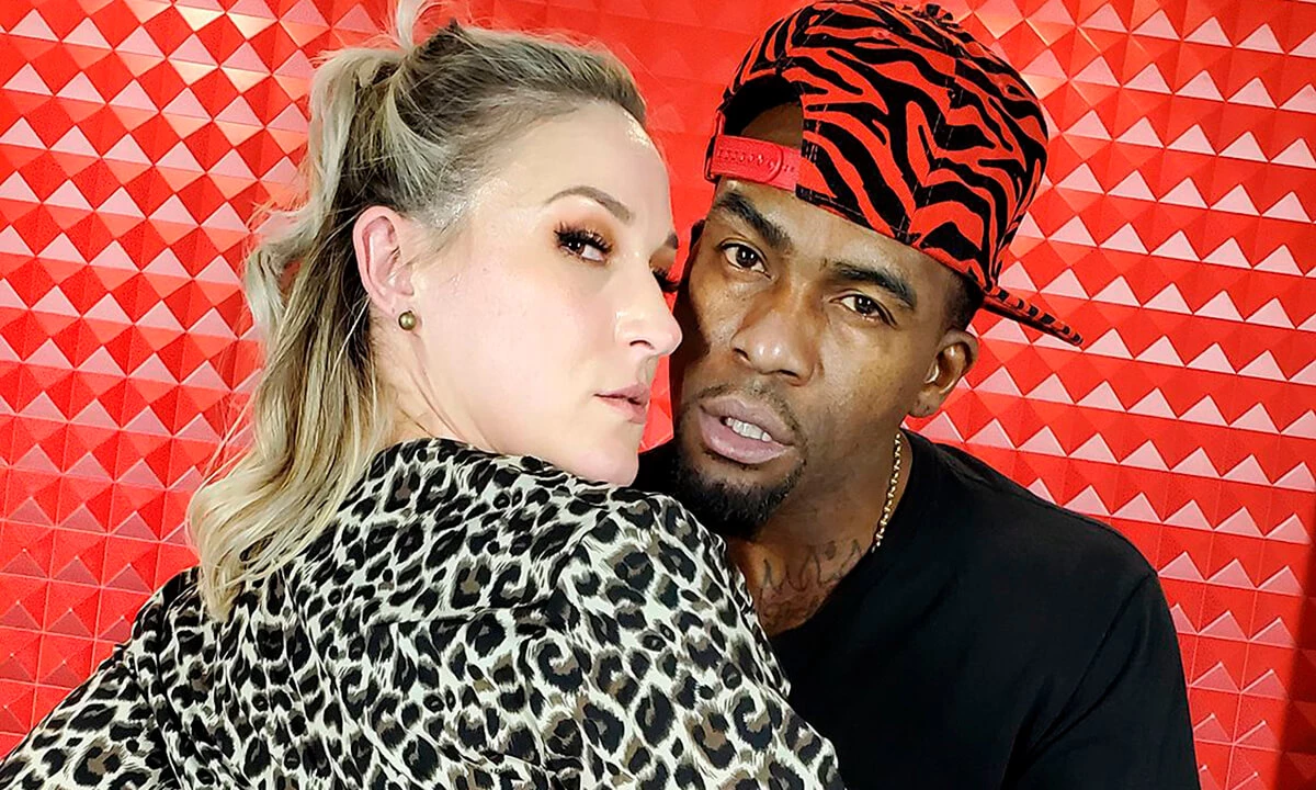 Cumming with Charley Hart!