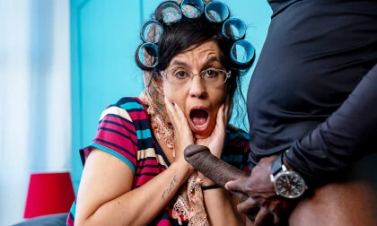 Fat Belly Mature Gets All Holes Destroyed By A BBC