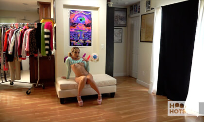 BTS - Tiny Beauty Katie Kush Cruises The Internet For Bryan Gozzling