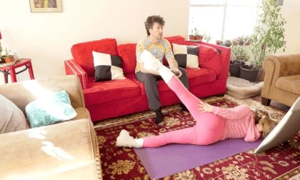 Pregnant Stepsister Gets Fucked In The Living Room