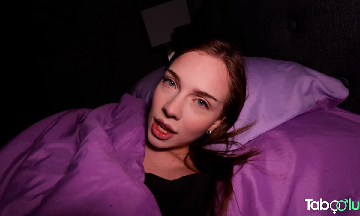 Step Sis Let Me Stay in Her Bed - Venus Vixen