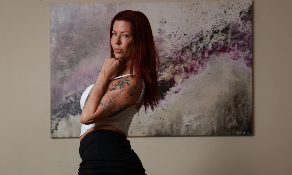 Foot Job w/ Alexis Fawx