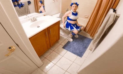 Annoying Stepbrother Gets To Home Base With His Stepsister In The Bathroom