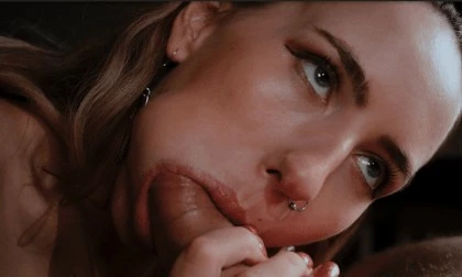 Intimate Throat Fucking – Stunning Blonde Takes It All