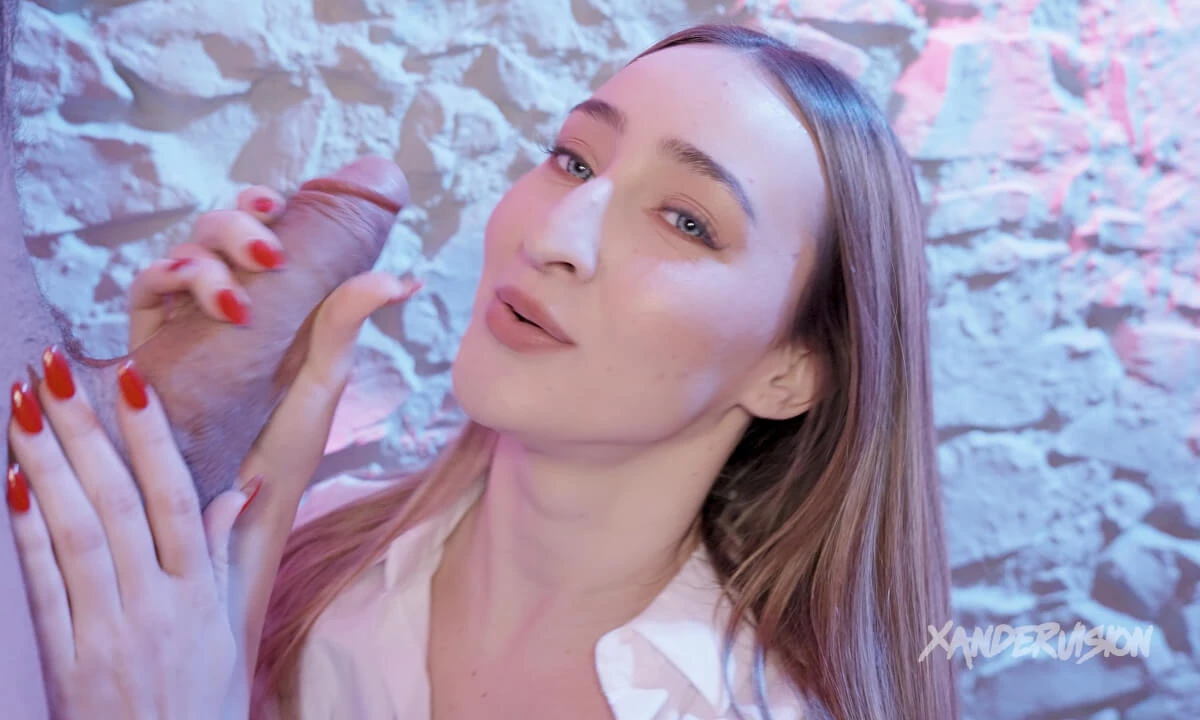 Xander Gets A Deep Blowjob And A Handjob By Hottie Lula Stocch!